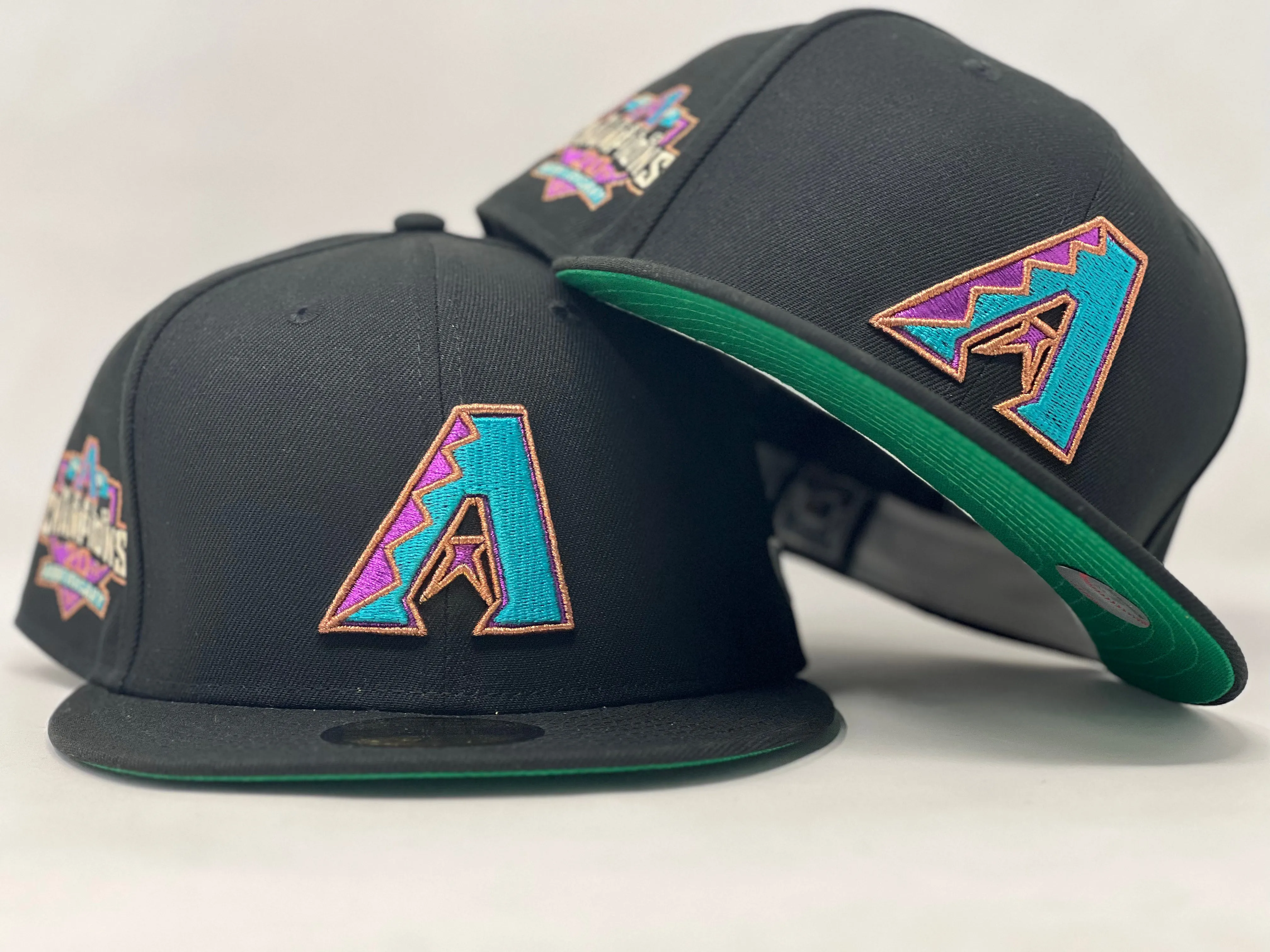 ARIZONA DIAMONDBACKS 2001 WORLD CHAMPIONS GREEN BRIM NEW ERA FITTED HAT